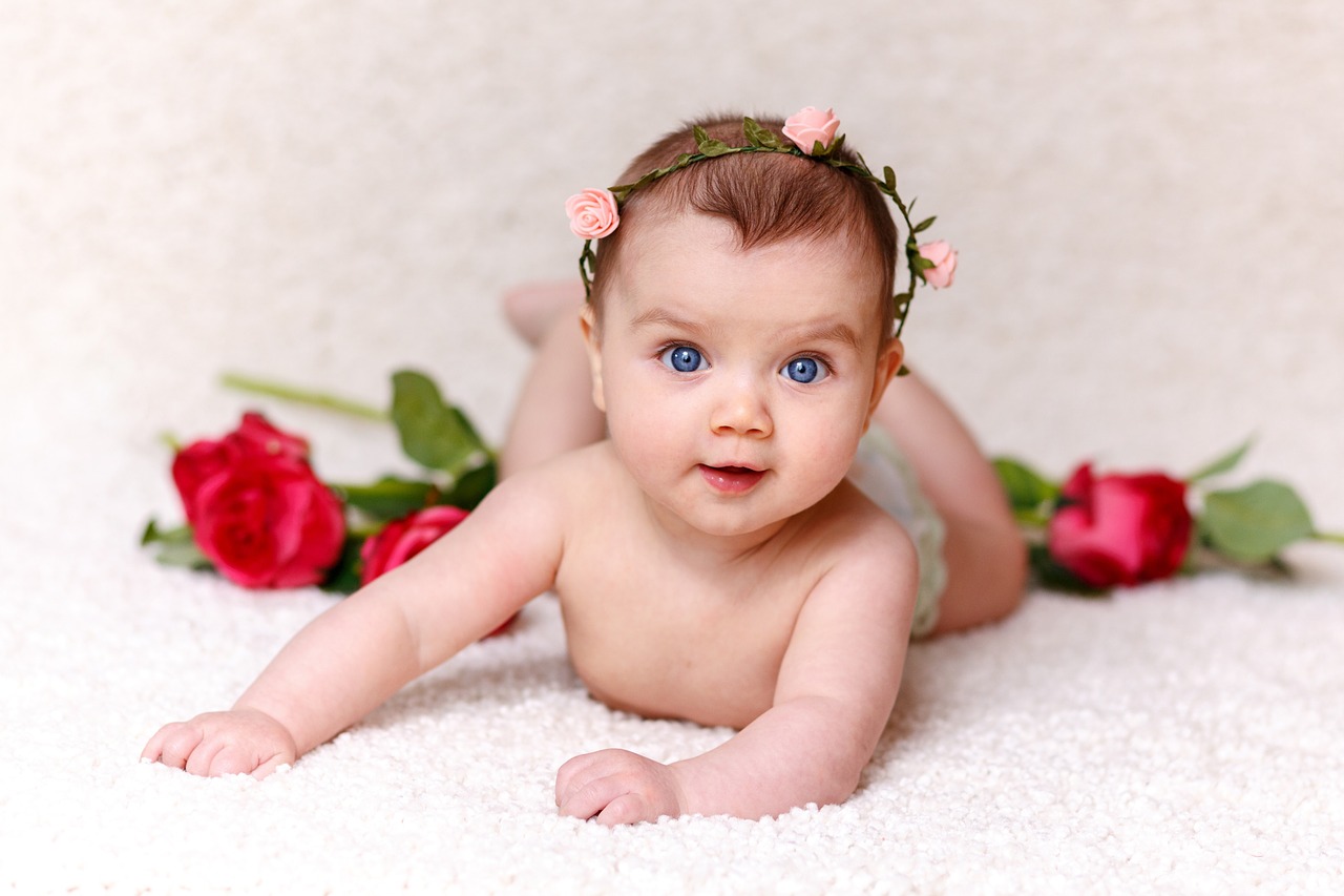 Image - baby roses girl