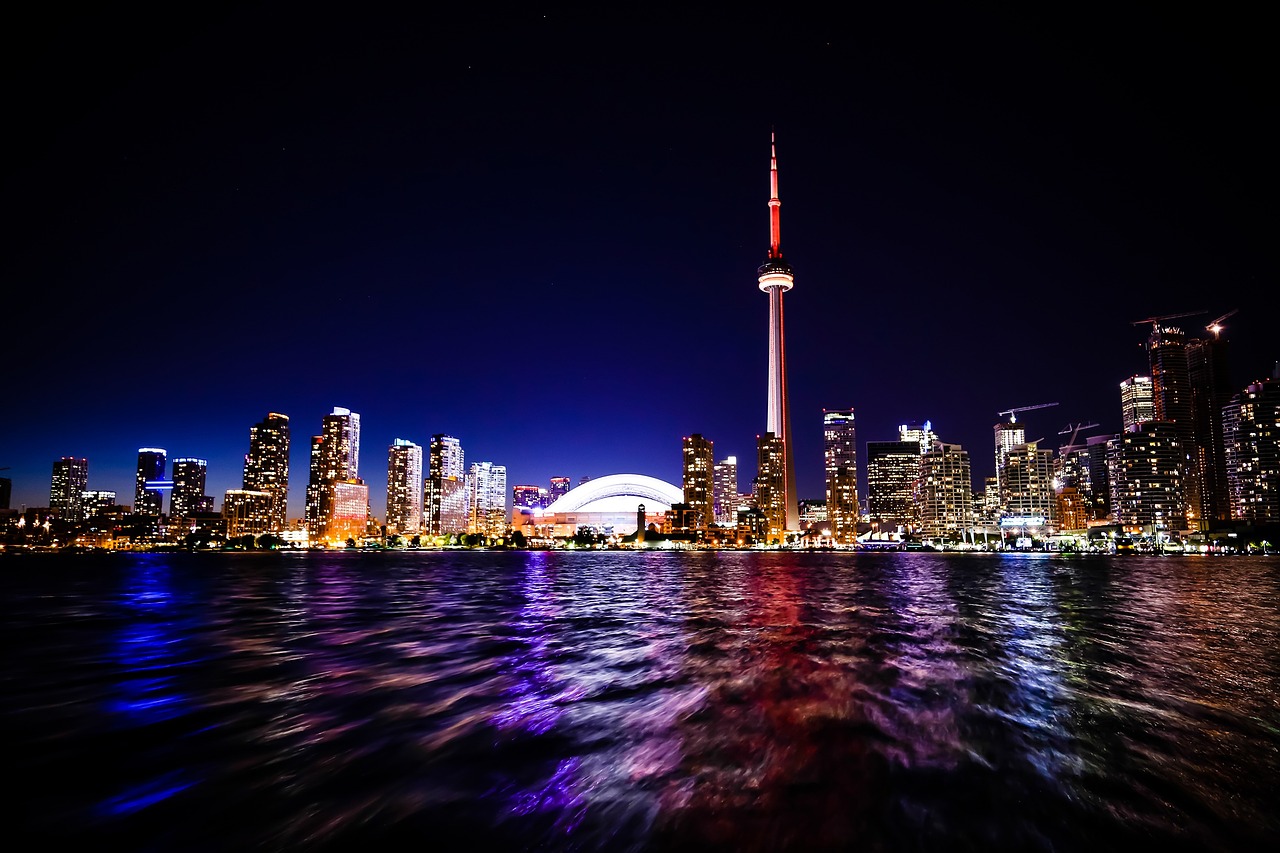 Image - toronto city cn tower skydome