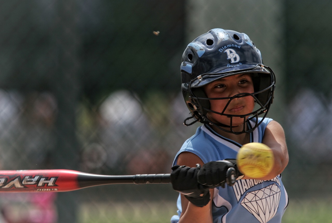Image - softball action batter female bat