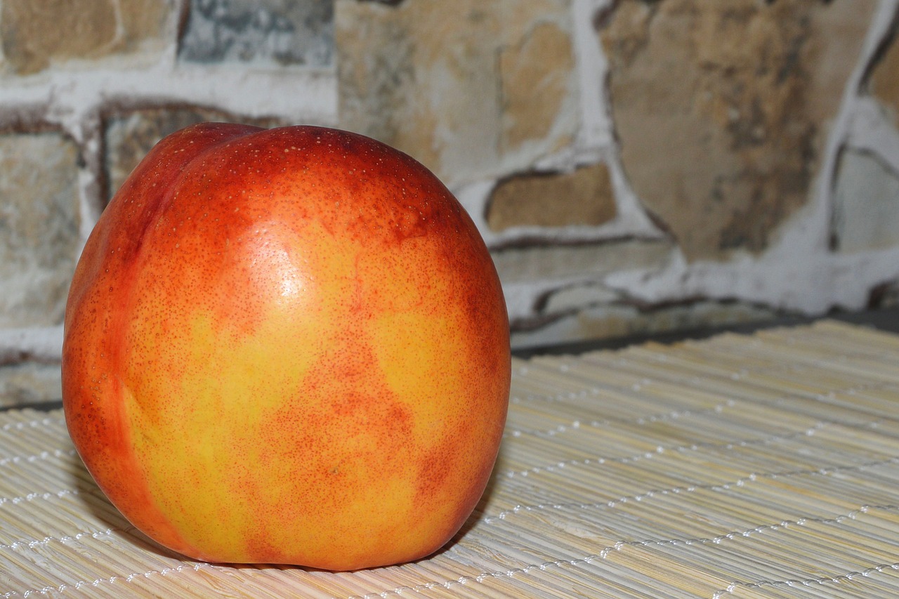 Image - nectarine fruit delicious healthy