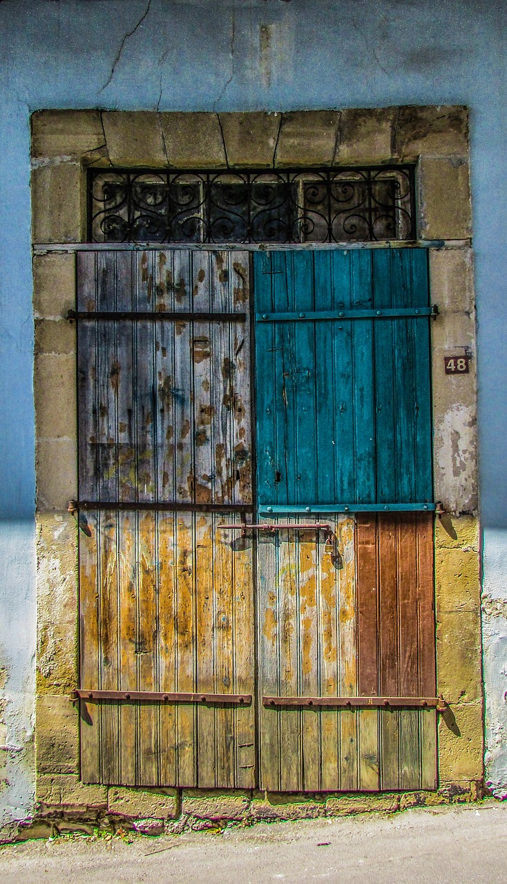 Image - door old traditional house wooden