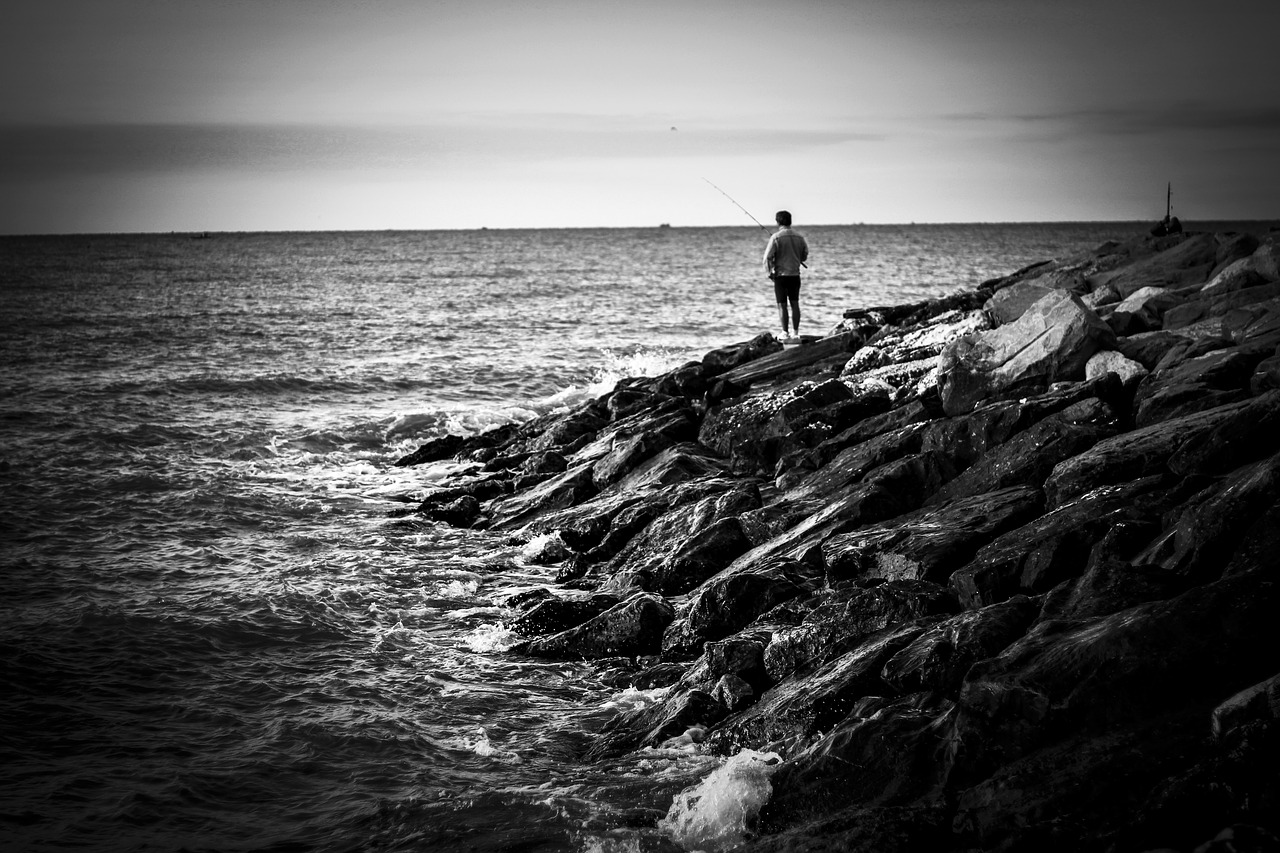 Image - fishing rocks sea horizon person