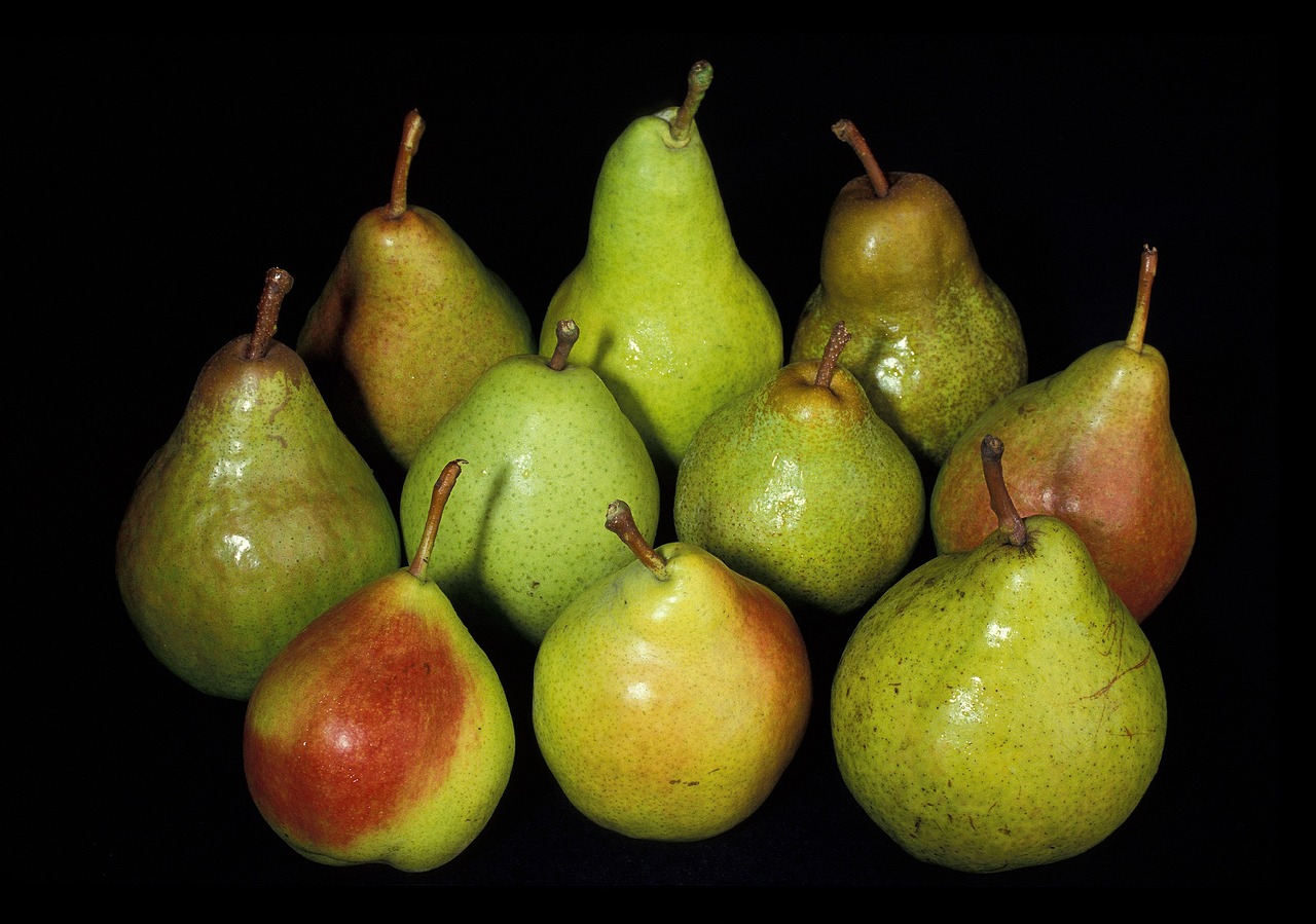 Image - pears fresh harvest fruit healthy