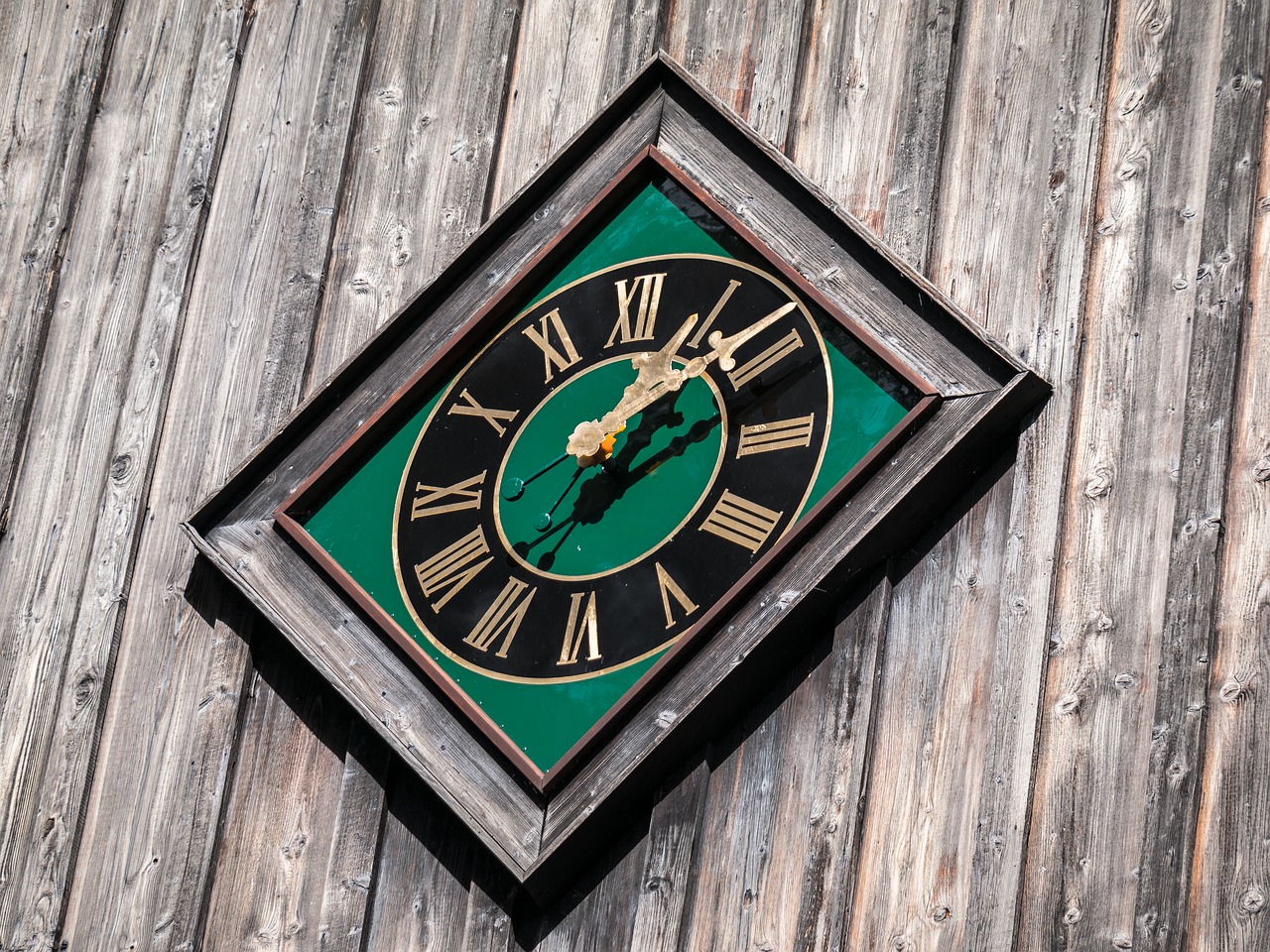 Image - clock church clock clock tower