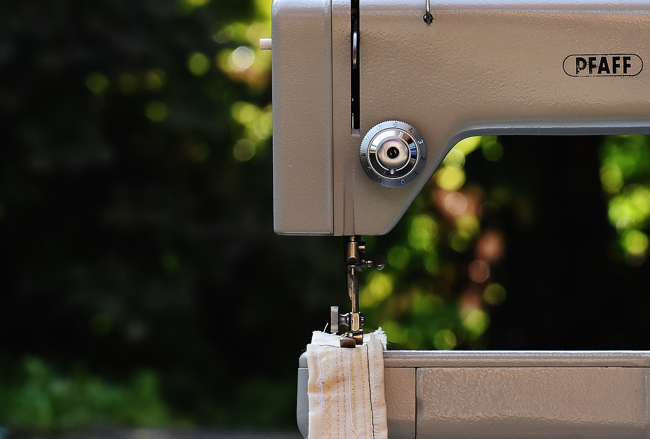 Image - sewing machine pfaff sixties old