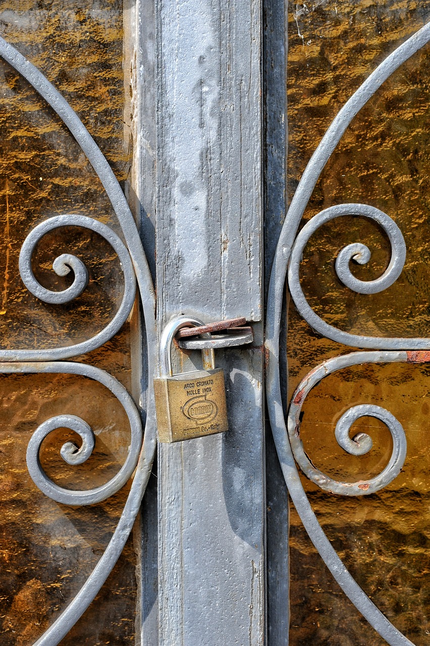 Image - iron padlock rust texture paint