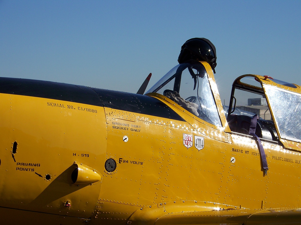 Image - aeroplane plane helmet yellow