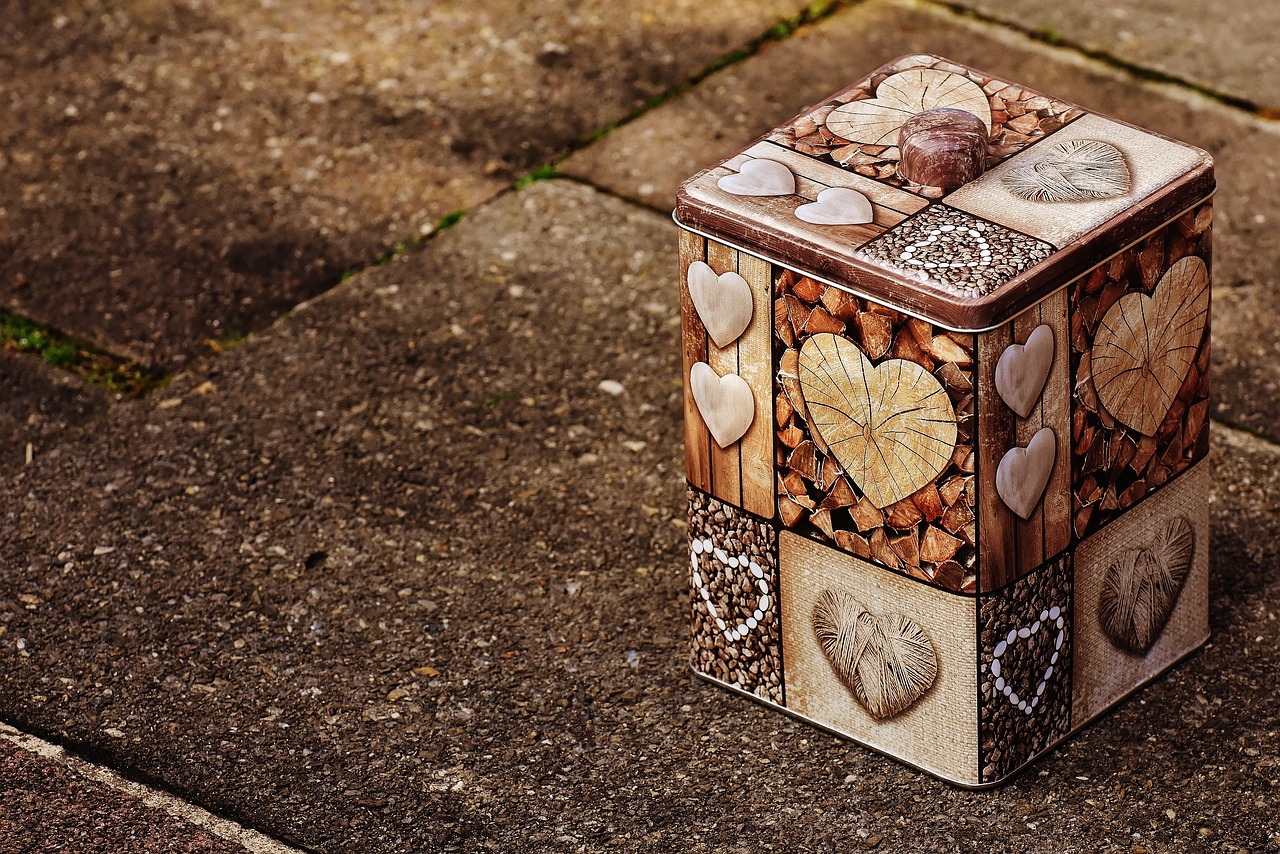 Image - box heart love storage packaging