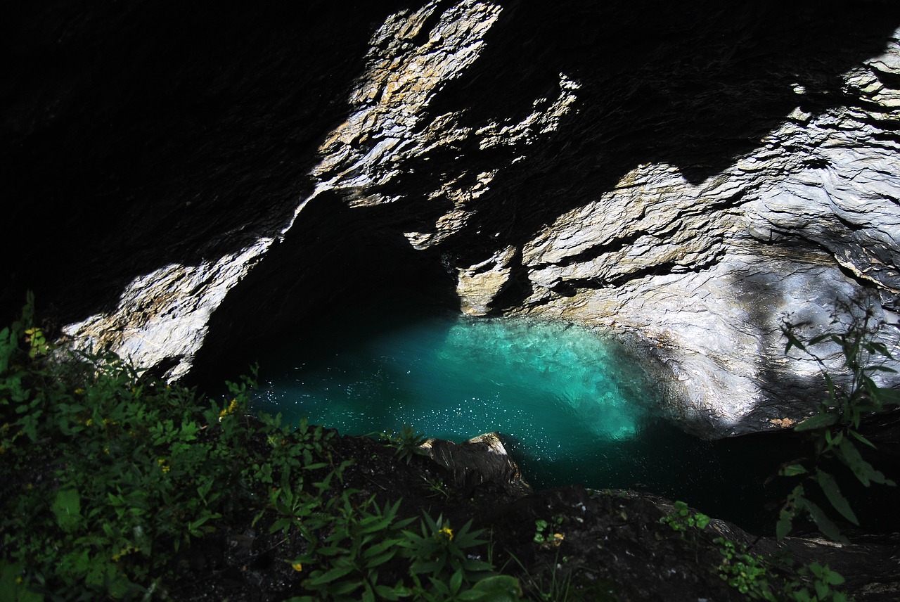 Image - canyon clear clear water mountains