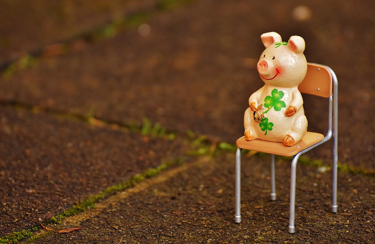 Image - lucky pig figure luck lucky charm