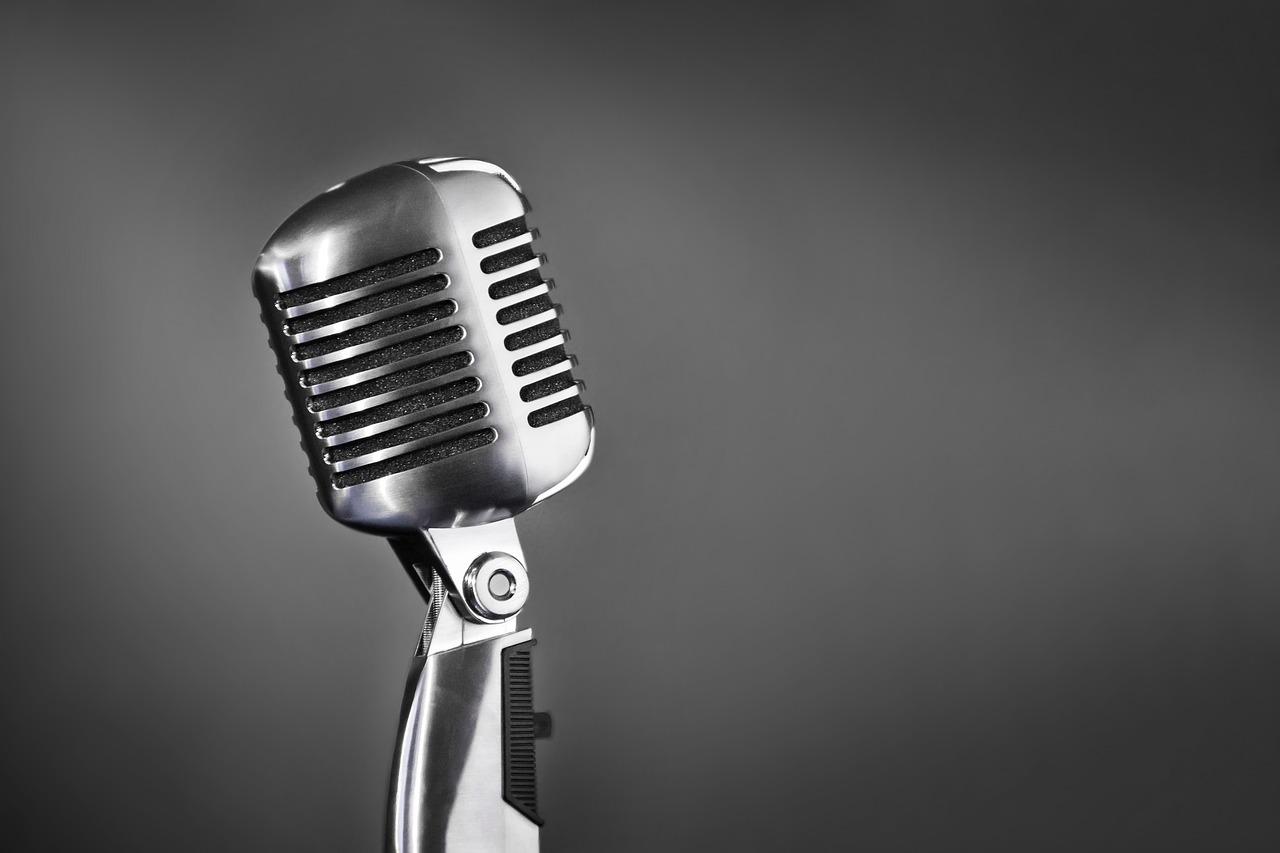 Image - microphone retro style radio sound