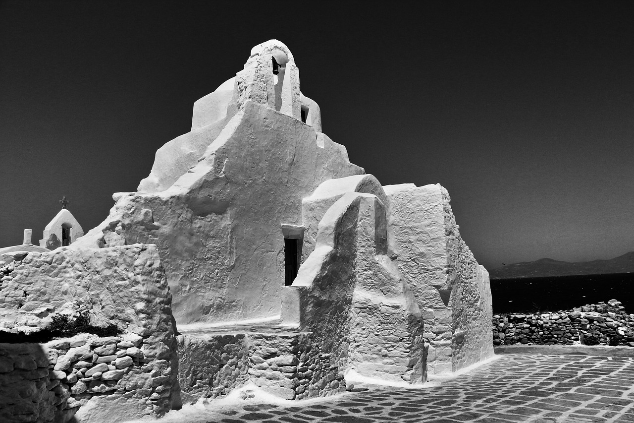 Image - black white chapel mykonos greece