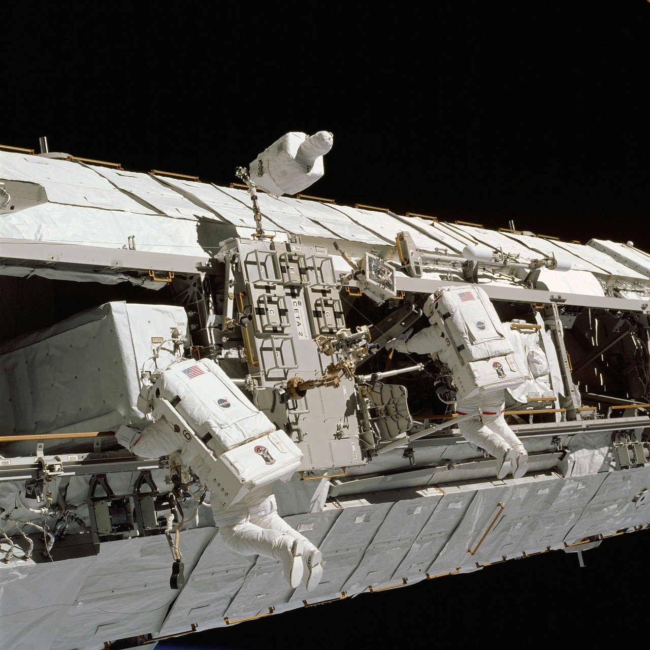 Image - spacecraft astronauts