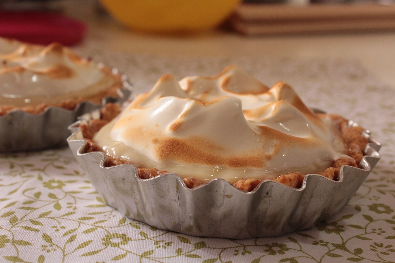 Image - tartlet pie key lime pie meringue
