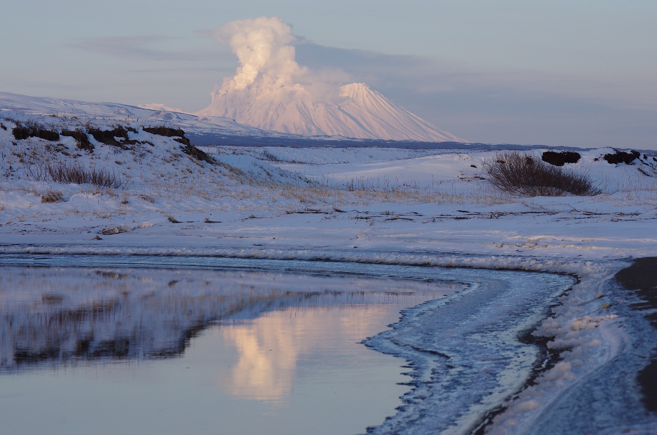 Image - volcano zhupanovsky the eruption
