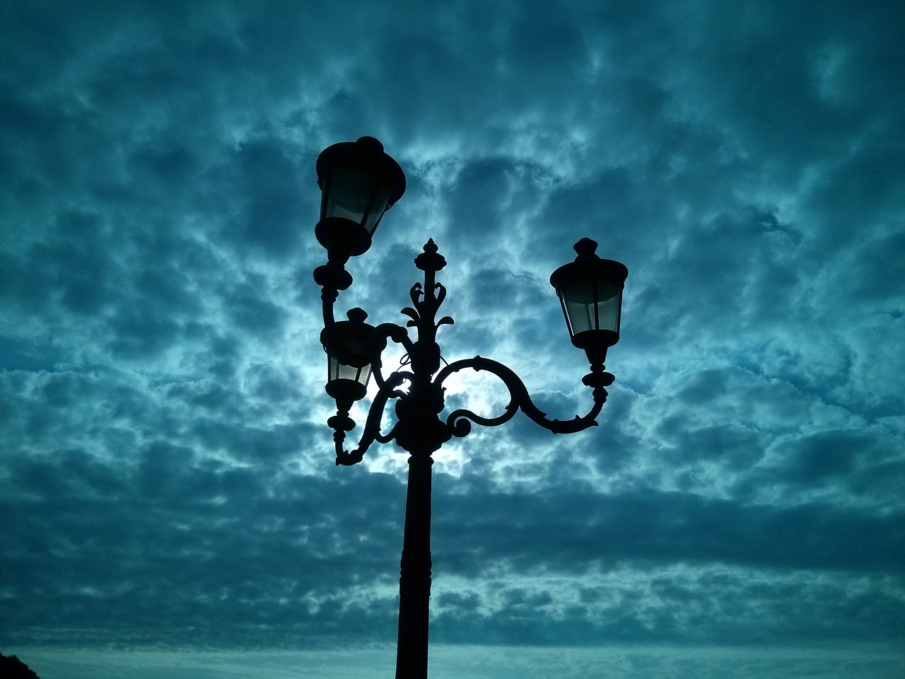 Image - sky lantern street lamp perspective
