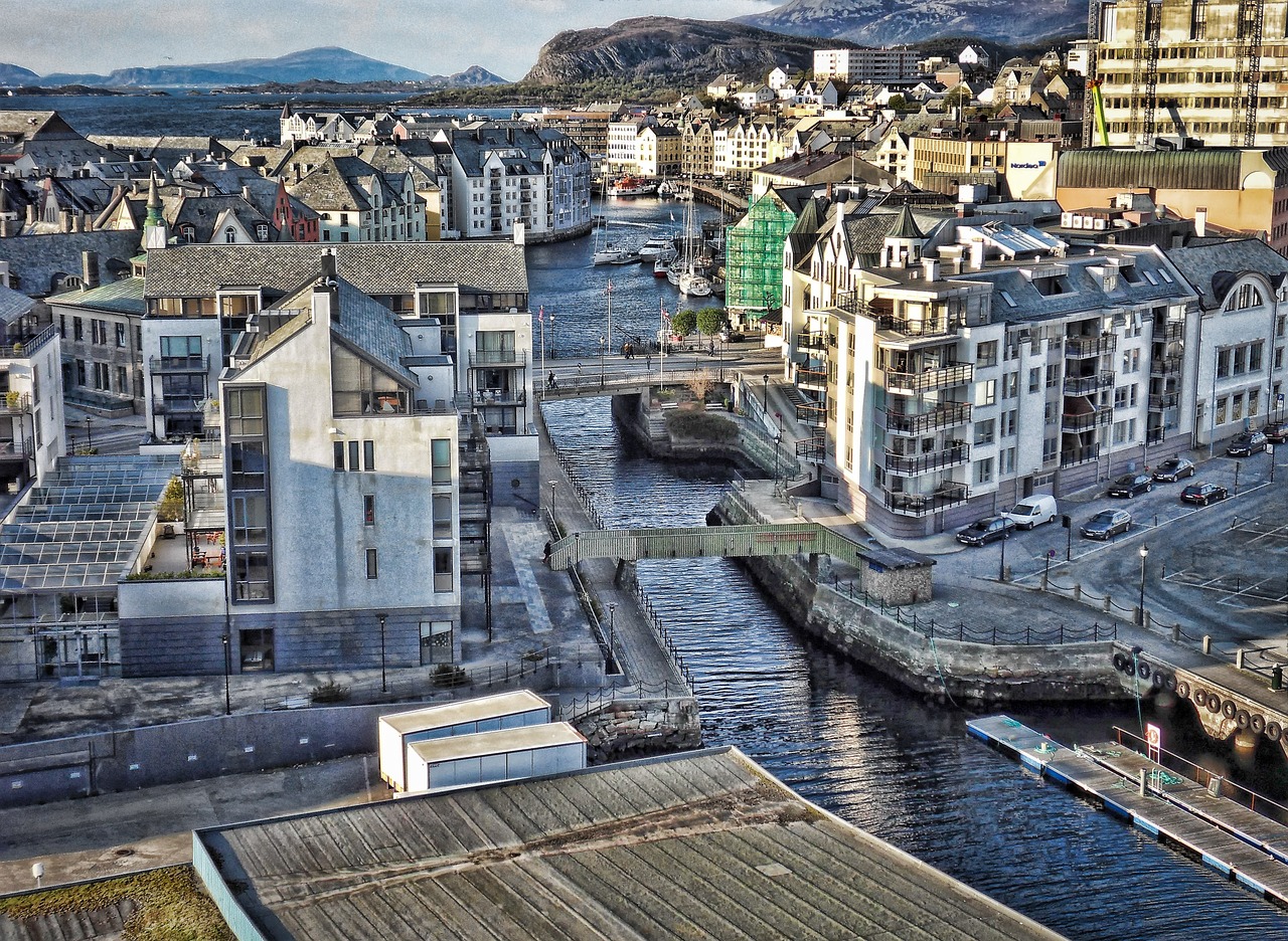 Image - alusund harbour norway vacation