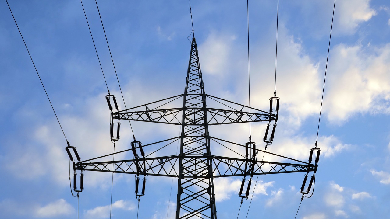 Image - reinforce pylon insulators lines
