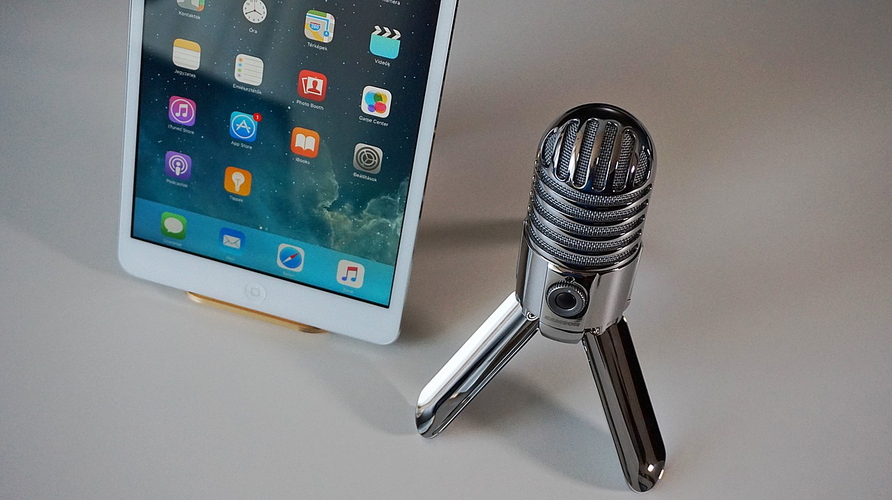 Image - microphone tablet podcast