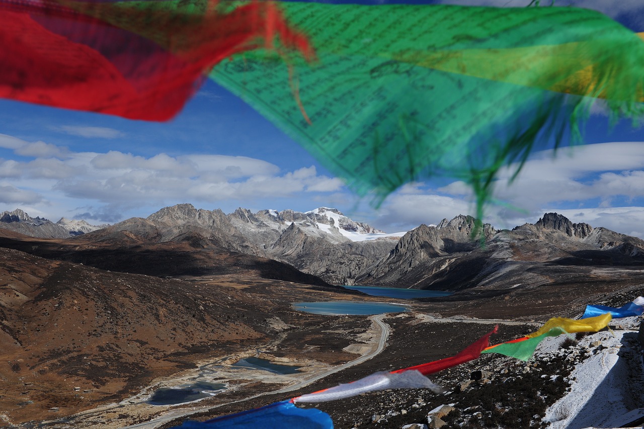 Image - sichuan batang sister lake