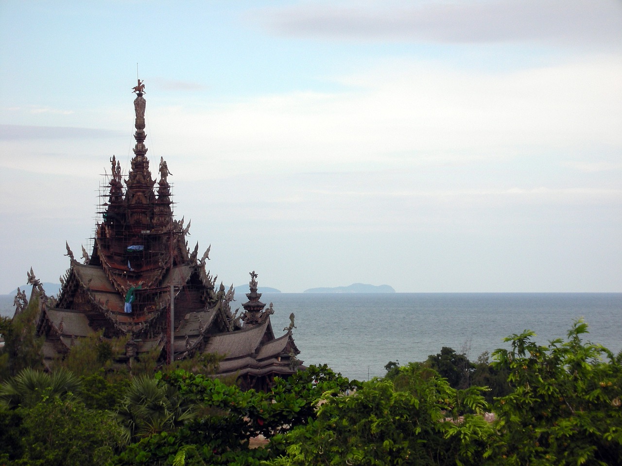 Image - temple ocean thailand buddhism
