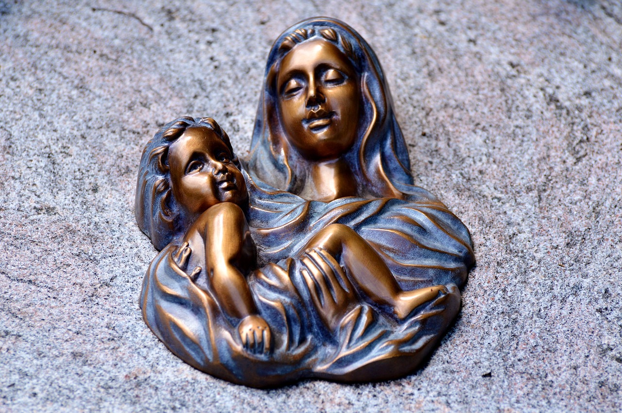 Image - woman child relief stone tombstone