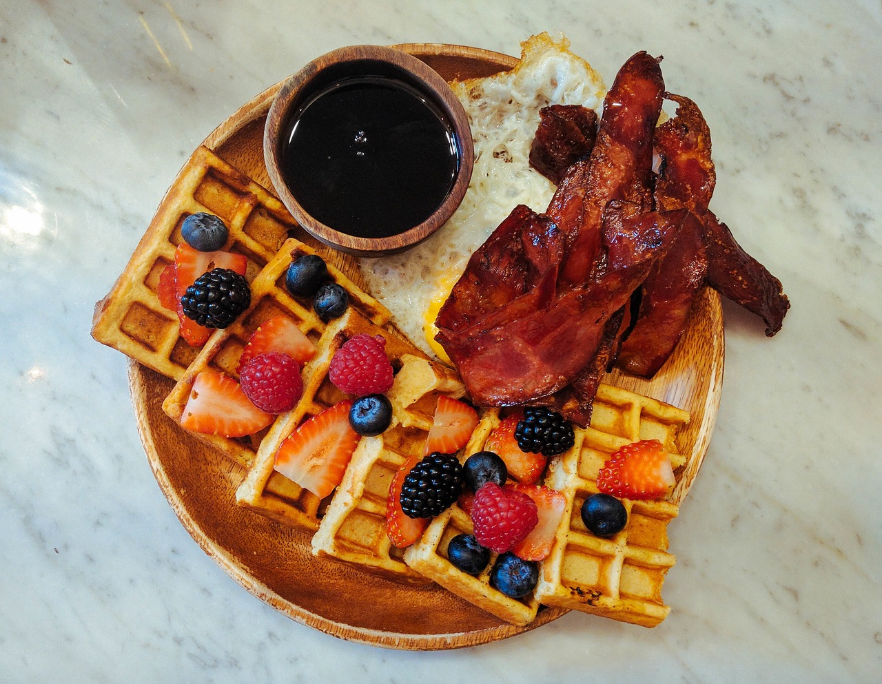 Image - food fried egg blackberry