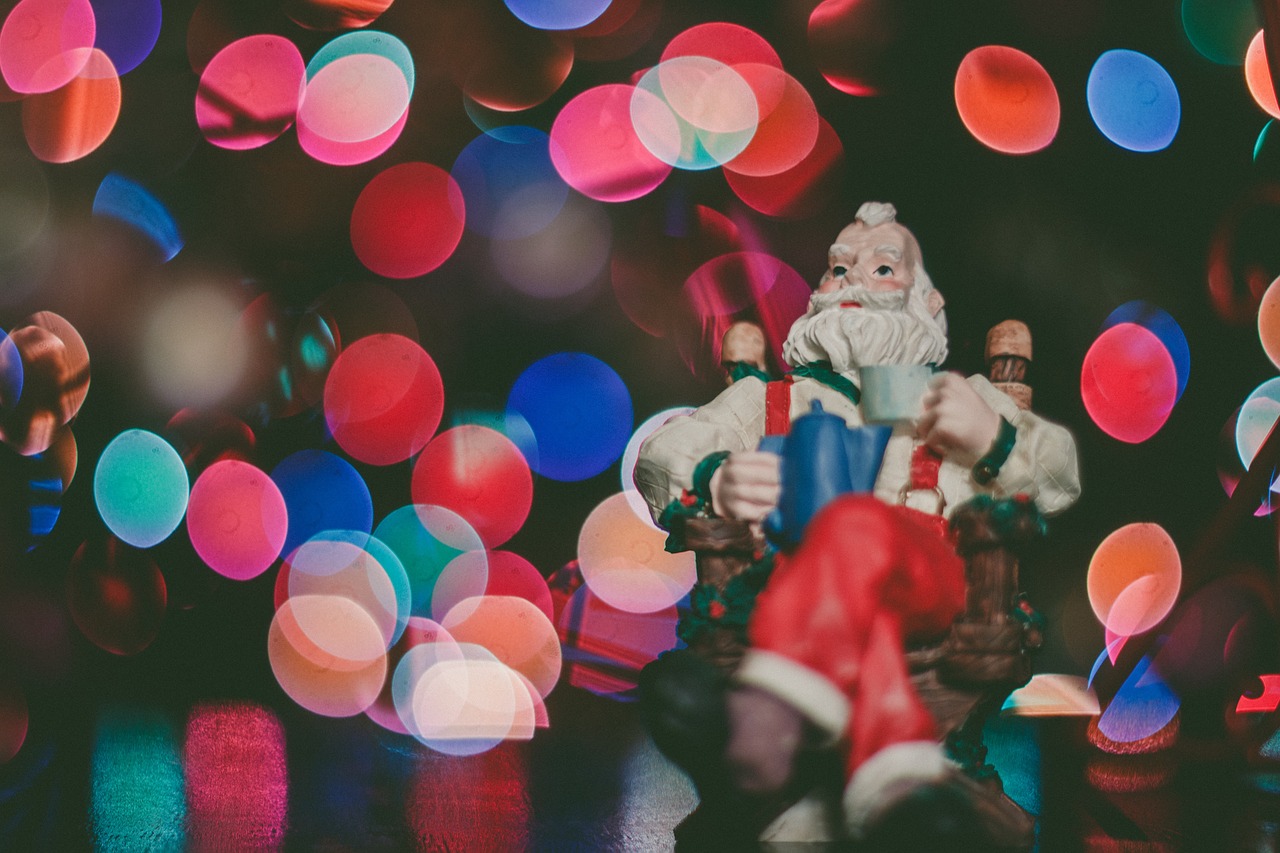 Image - christmas lights bokeh santa claus