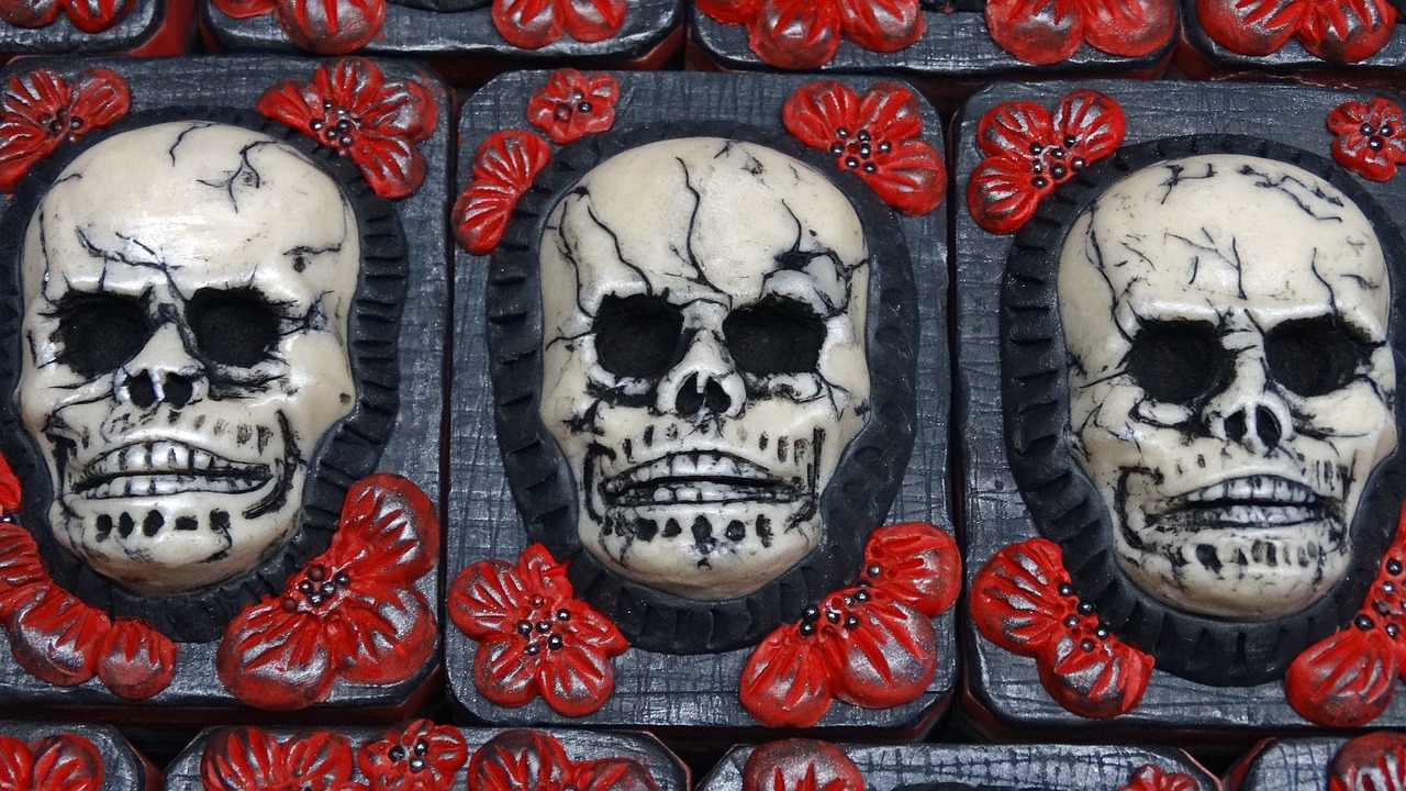 Image - skulls hand made art soap halloween
