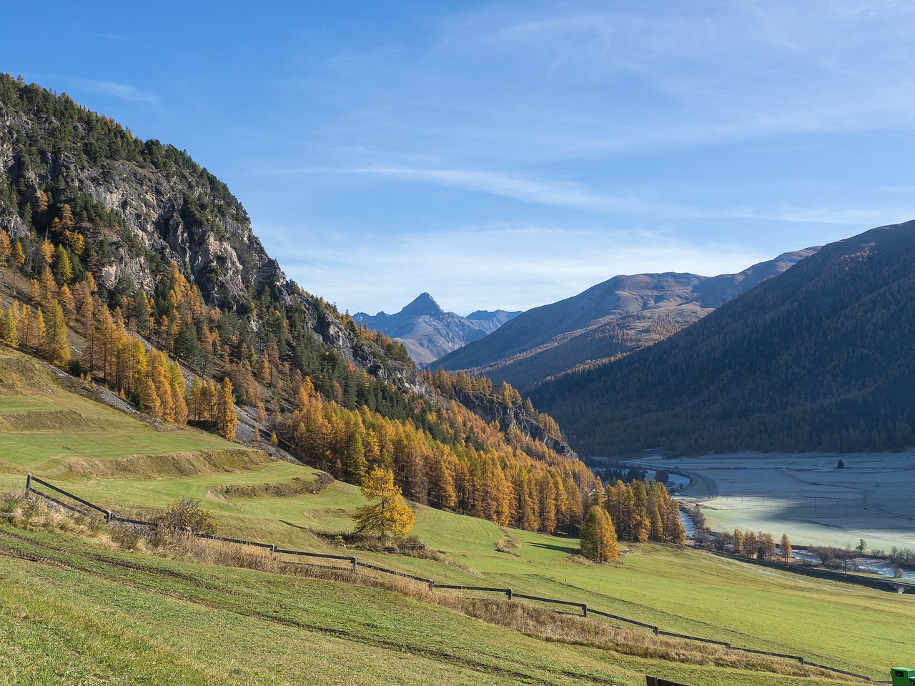 Image - switzerland engadin autumn larch