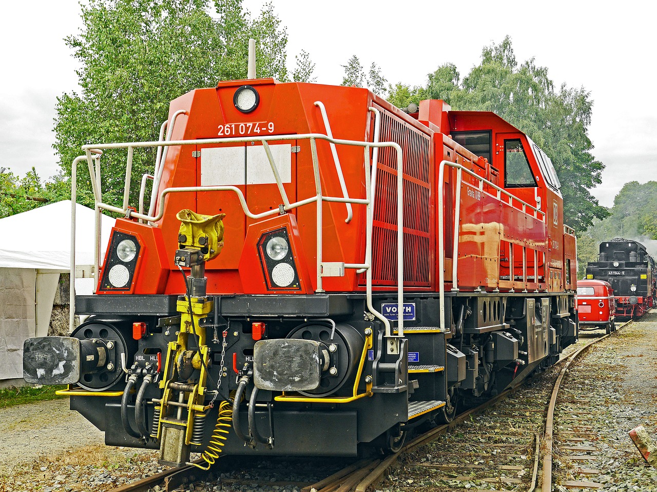 Image - diesel locomotive switcher modern