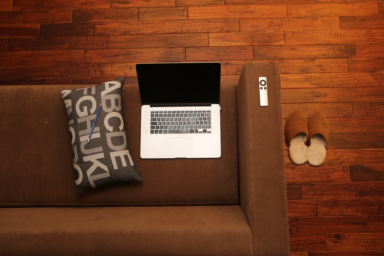 Image - home office notebook home couch