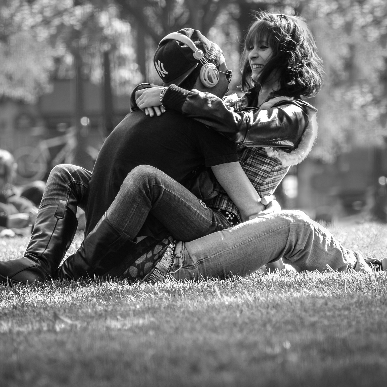 Image - couple youth in love paris park
